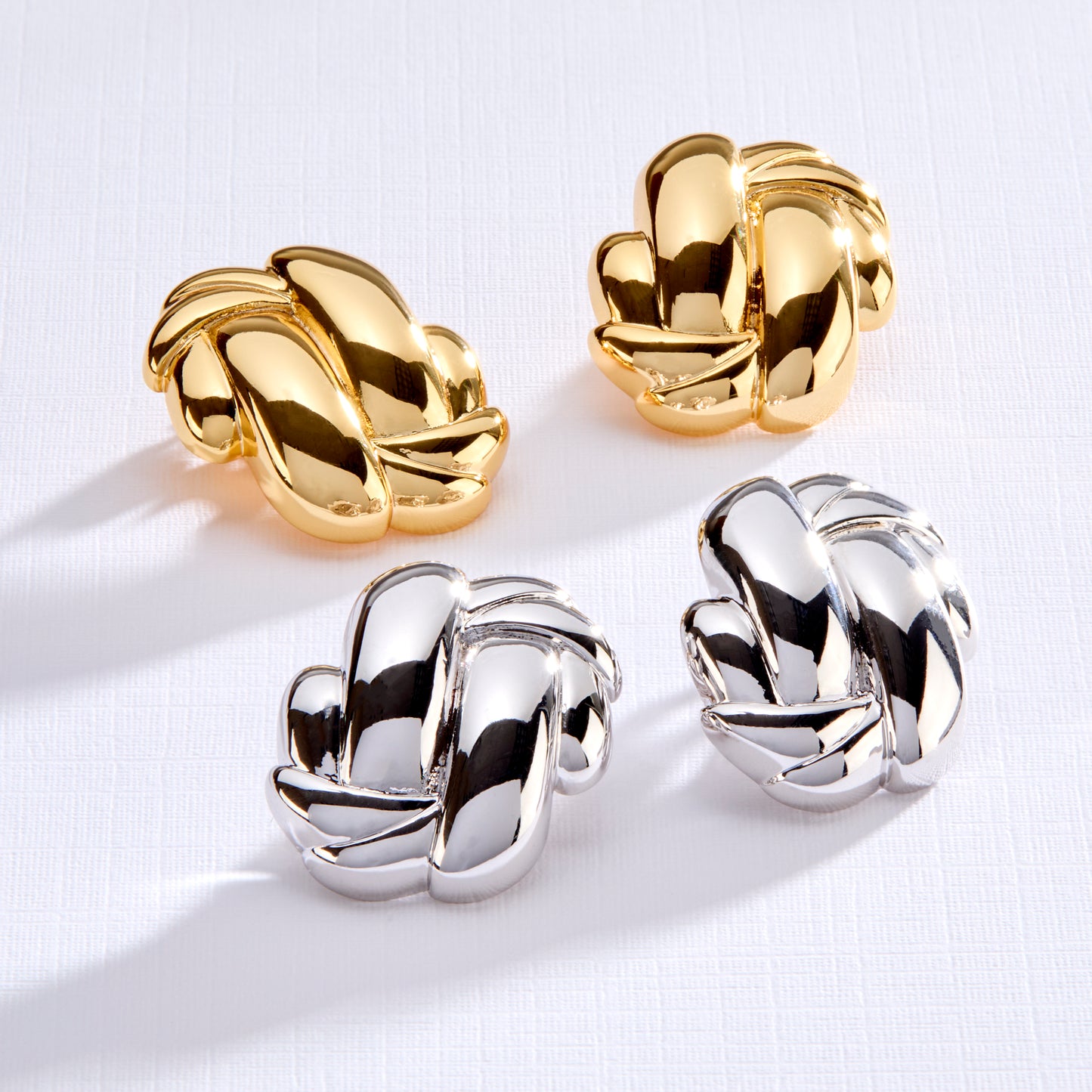 HERA – Clip-On Earrings