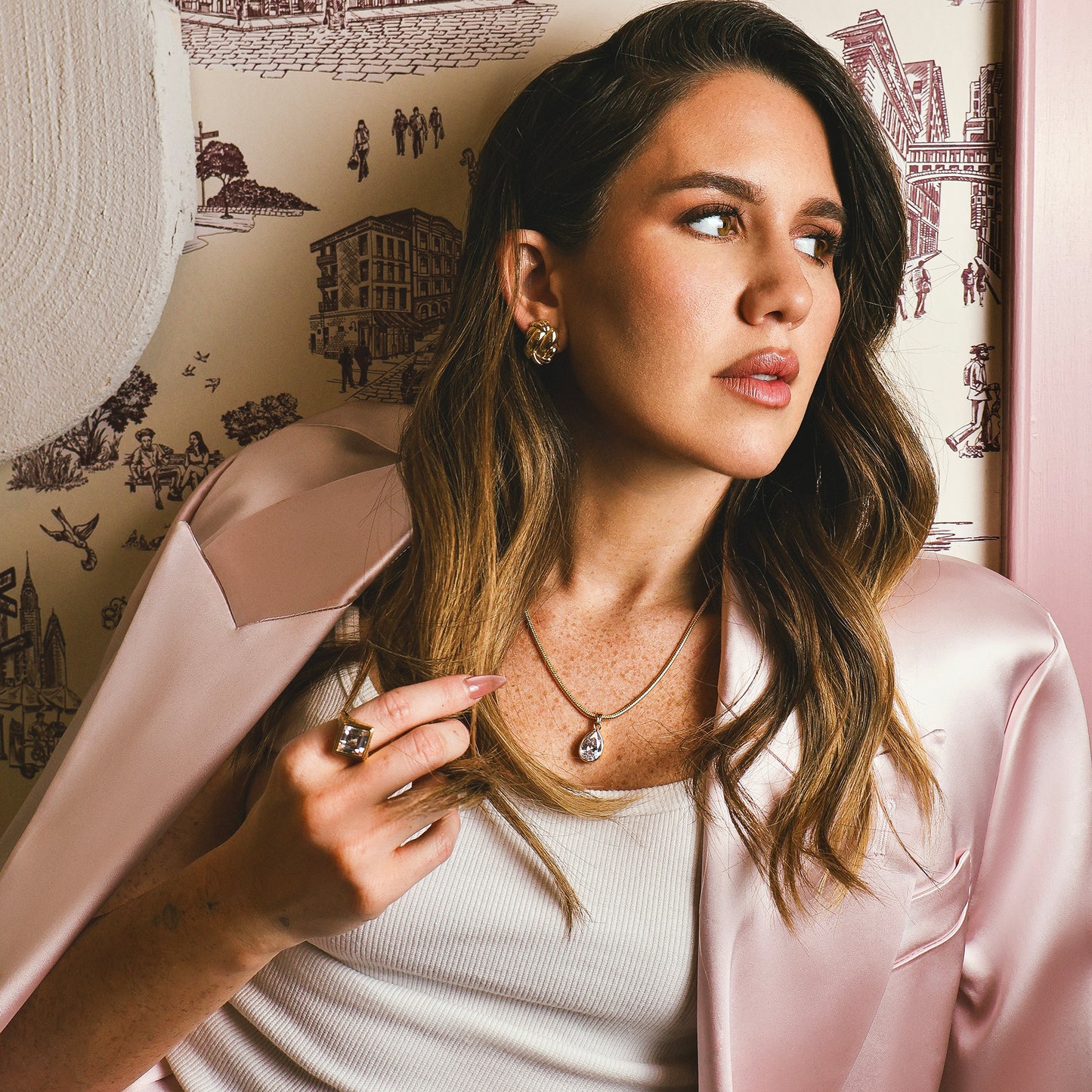 GEORGINA – Bezel Set Pear Necklace