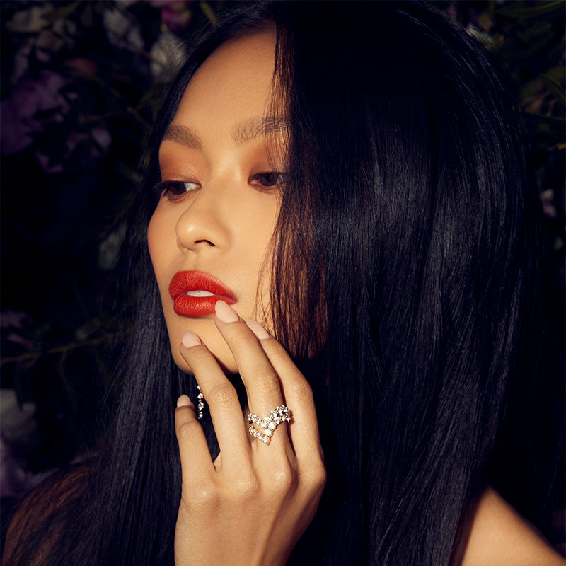 CHERI - V Shaped Bezel Set Ring