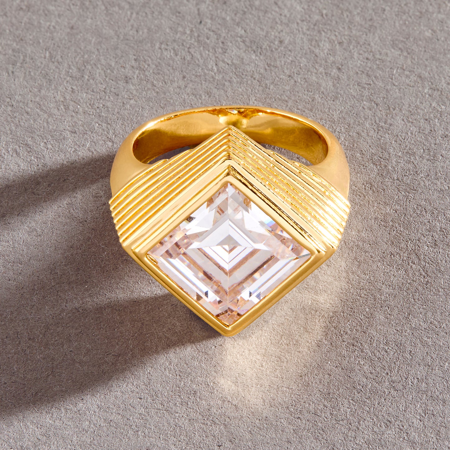 JULIOUS – Statement Square Ring