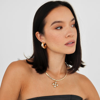 ANGELA – Hammered Cross Necklace