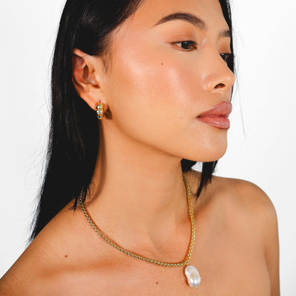 PERLA – Freshwater Pearl Pendant Wheat Chain Necklace