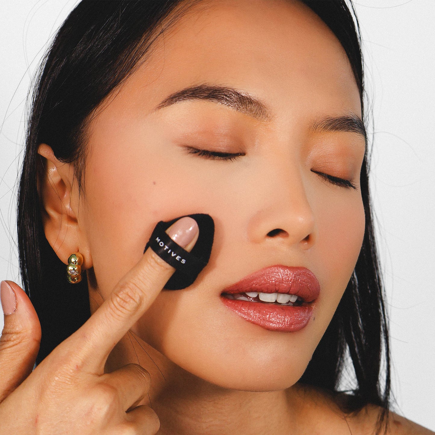 Motives<sup>®</sup> Flawless Finish Setting Powder