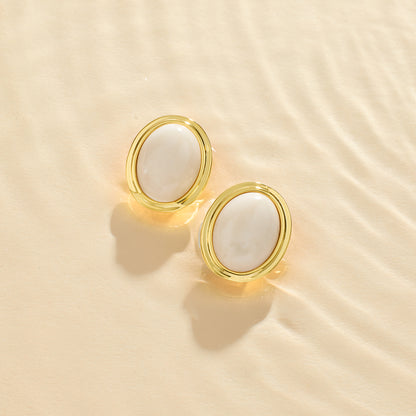 MAEVE – Oval Cream Opal Clip-on Earrings