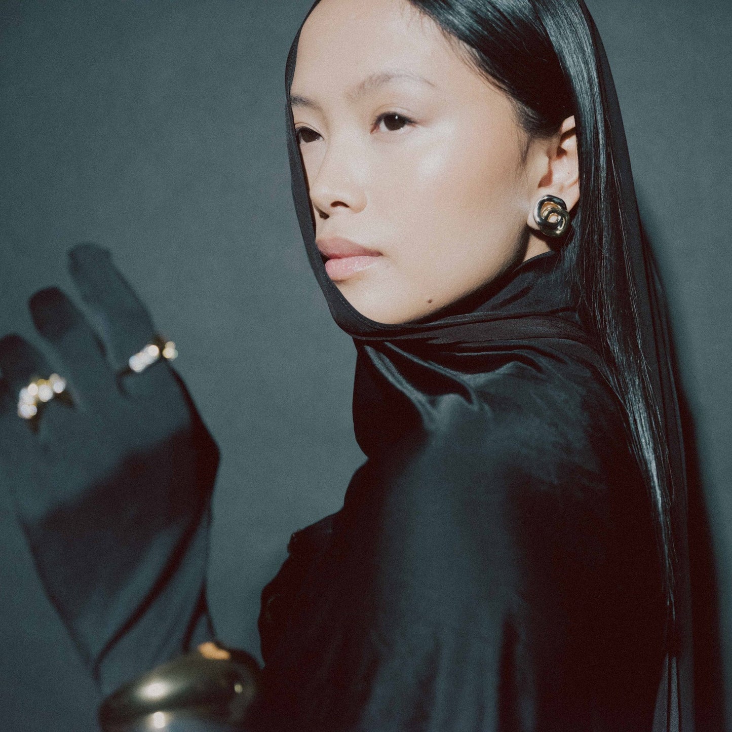 KYLIE – Two-Tone Double Square Earrings