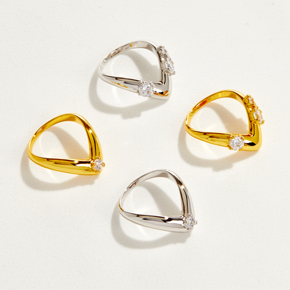 LEXI - V型爪鑲鑽雙戒組